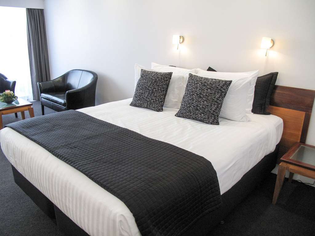 Plymouth International Hotel New Plymouth Room photo